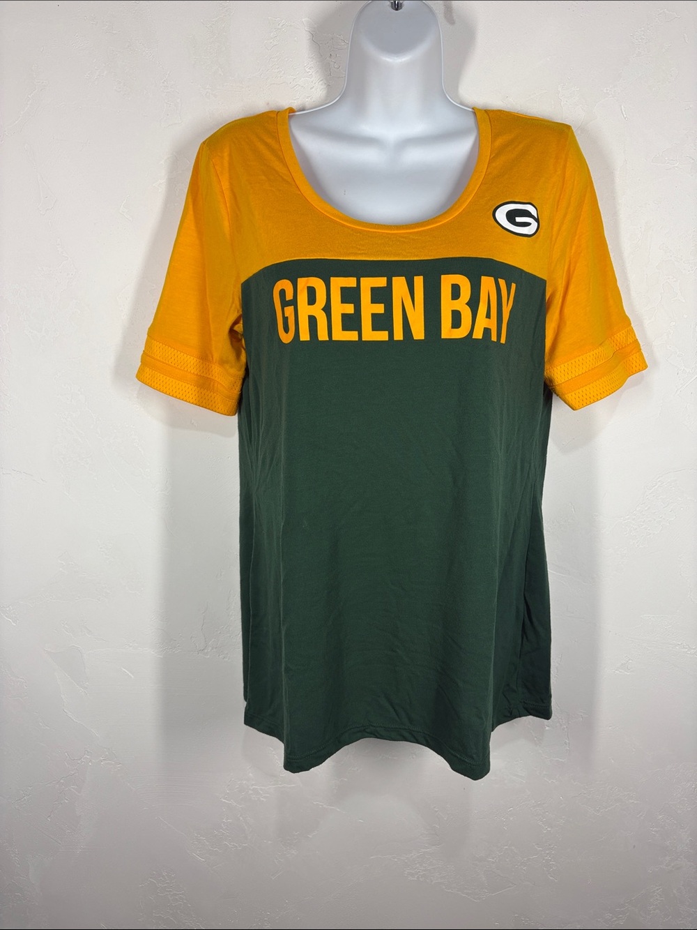 NFL Green Bay Packers Women's Gold & Green Short Mesh Sleeve Tee size large